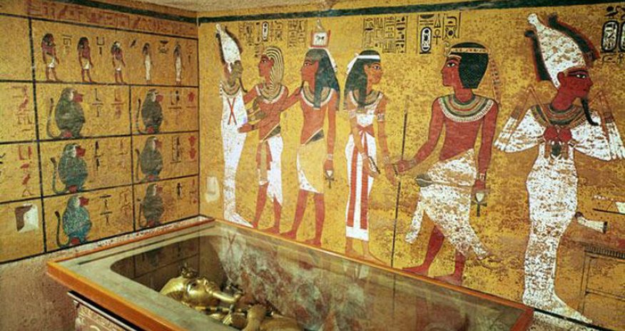 Tutanhamonun məqbərəsindəki müəmmalı qəhvəyi ləkələrin sirri bilindi - VİDEO