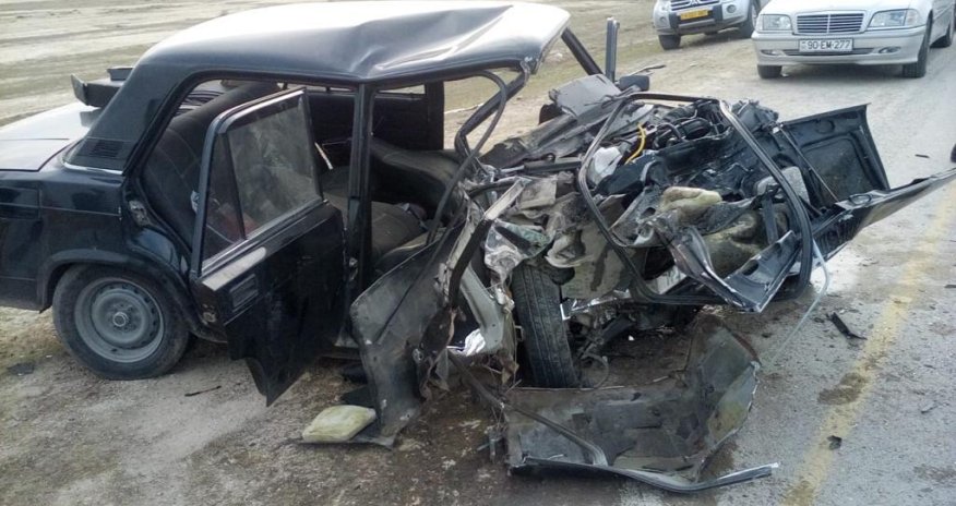 BP-yə məxsus “Land Cruiser” “07”-ni vurdu: 1 ölü, 2 yaralı (FOTOLAR)