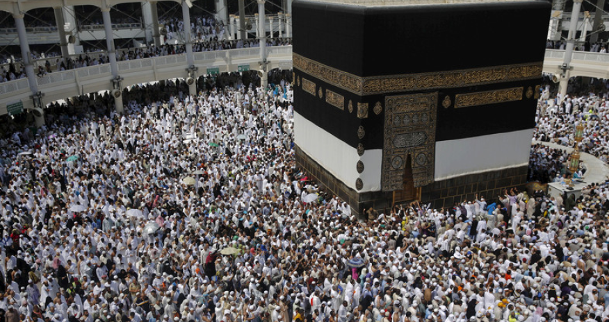 Azərbaycanın məşhur və milyonçu “hacıları” – Onların arasında deputat da var, icra başçısı da...