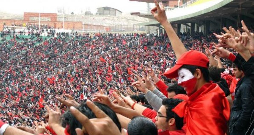 110 min azarkeş qarşısında “Traktorsazi” Tehranın “İstiqlal”Ina “son qoydu” – MÖHTƏŞƏM AN – VİDEO