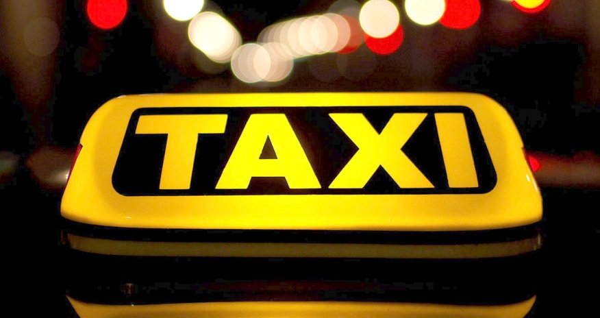 Таксист-гастарбайтер вернул забывчивой пассажирке миллион - ВИДЕО