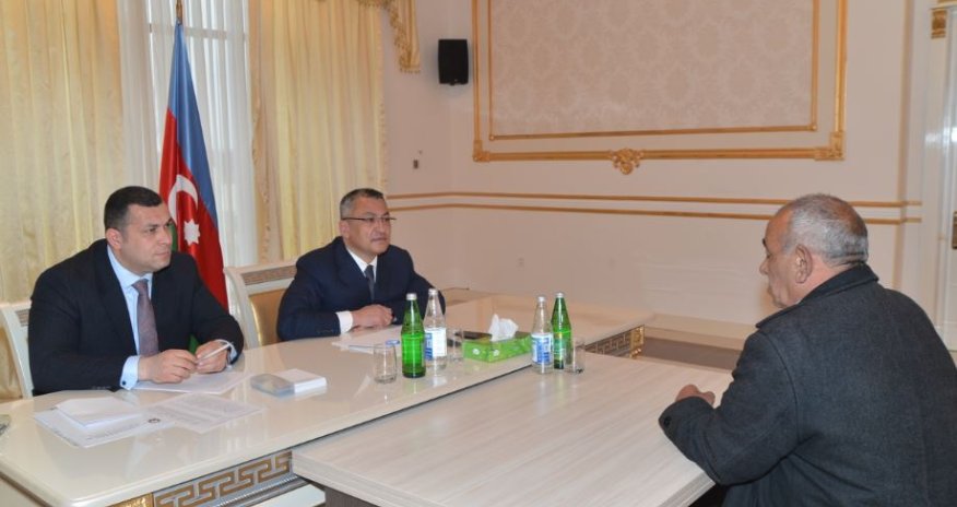 Dövlət Komitəsinin sədri Goranboyda vətəndaşları qəbul edib