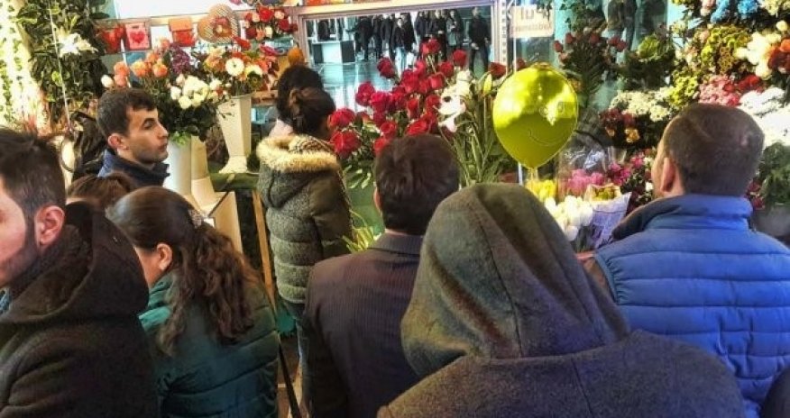 Ажиотаж в цветочных магазинах Баку - ЦЕНЫ 