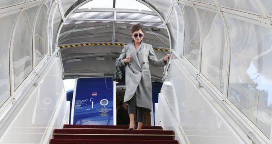 Мехрибан Алиева отправилась во Францию - ФОТО