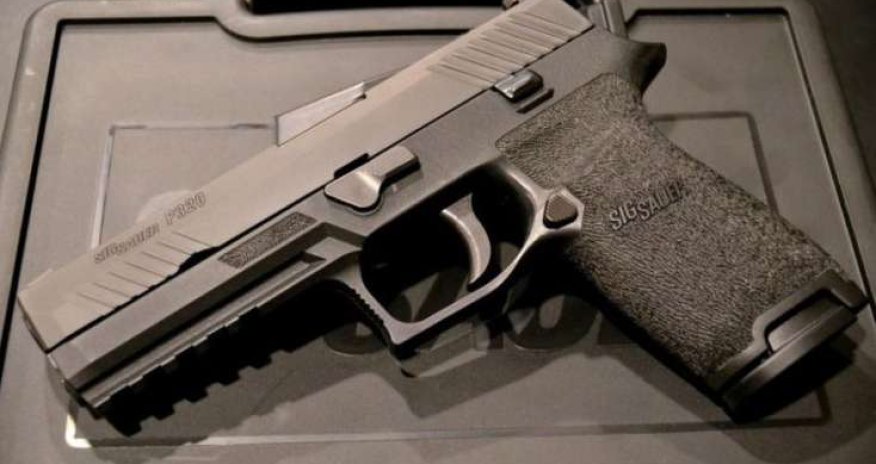 Paytaxtda silah səsləri! - Əvvəl tapança ilə.../ VİDEO