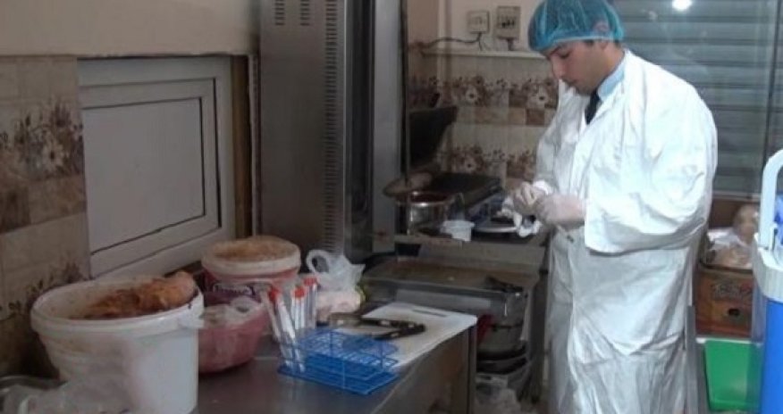 Bakıda 7 tələbənin zəhərləndiyi dönərxanadan iyrənc görüntülər - VİDEO