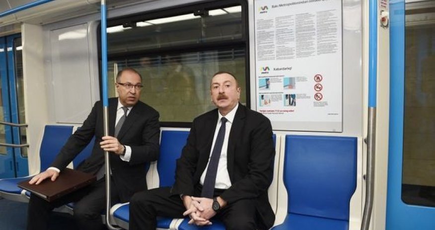 Ильхам Алиев на станции метро «Бакмиль»