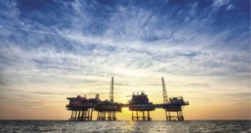 Azerbaijani oil price declines by more than 1%