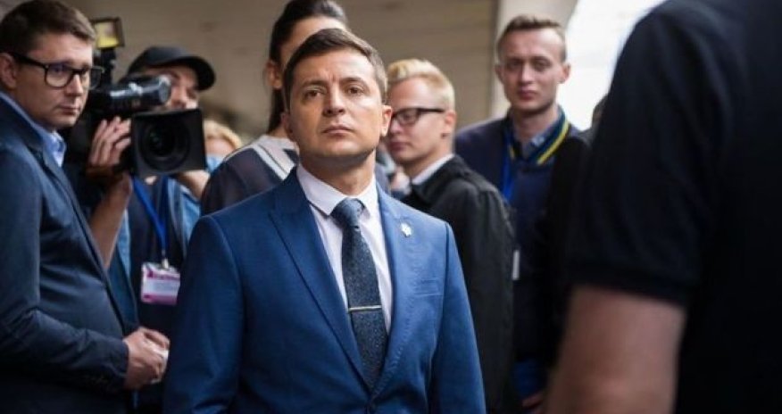 Zelenski Putinlə danışıqlara hazır olduğunu bəyan edib