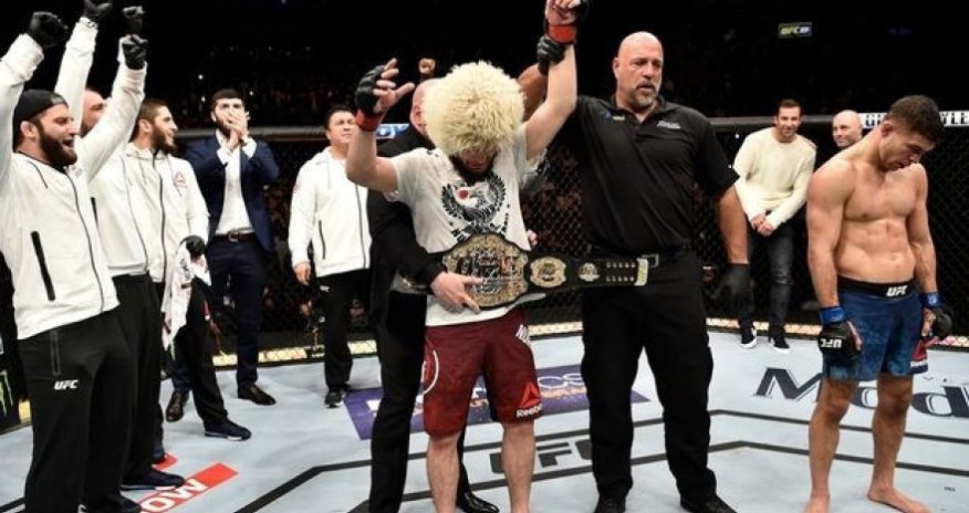 Нурмагомедов отметил годовщину победы в UFC
