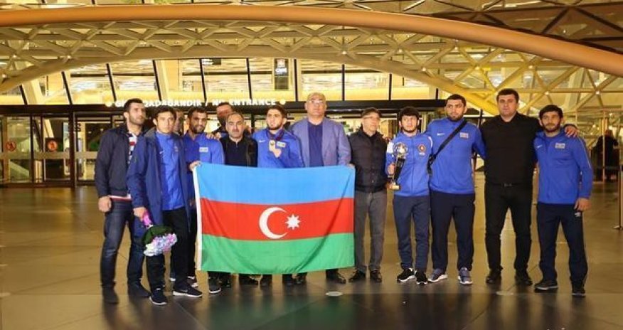 Чемпионы Европы прибыли в Баку - ФОТО/ВИДЕО