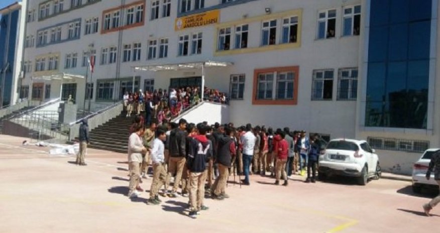 Türkiyədə məktəbdə dəhşət - Şagird 11 sinif yoldaşını zəhərlədi - FOTO