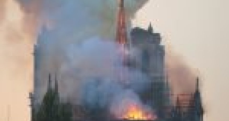 Parisdə dəhşət - Notr-Dam kilsəsi yanır - FOTO/Canlı yayım