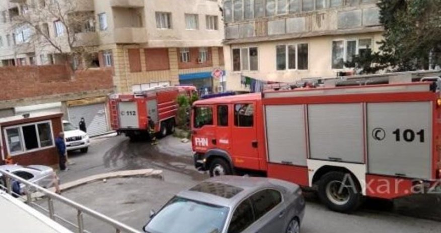 Bakıda yaşayış binası yanır - VİDEO