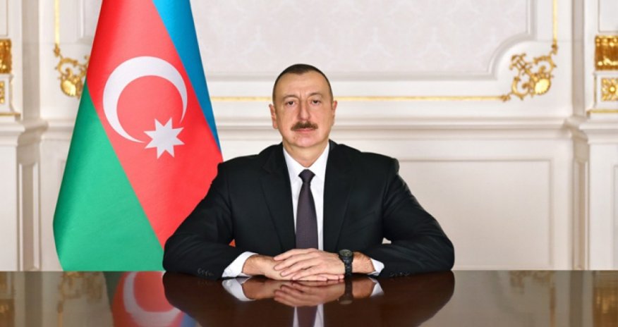 İlham Əliyev Əməkdar artistə ev bağışladı - FOTO