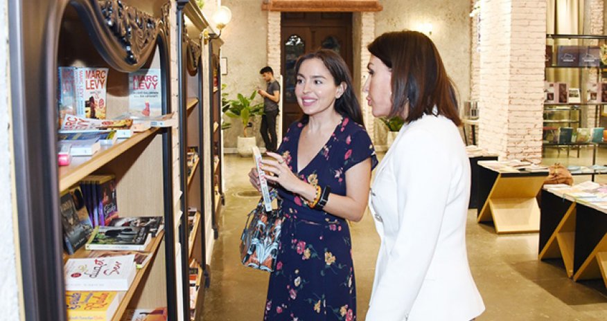 Leyla Əliyeva Bakı Kitab Mərkəzində 