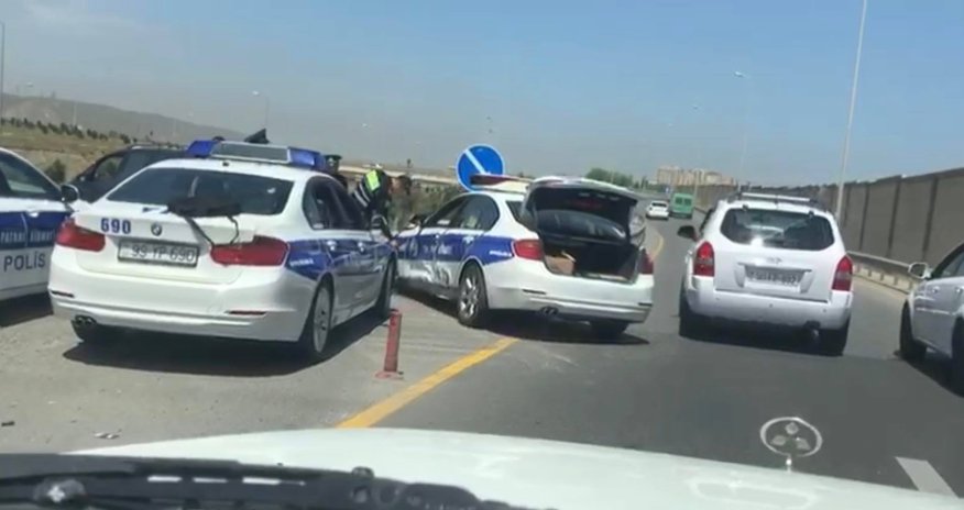 Bakıda yol polisi qəzaya düşdü - VİDEO