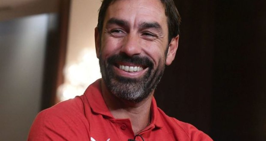 Pires Bakıda səhər yeməyi yeyib “Arsenal” fanatlarına çağırış etdi