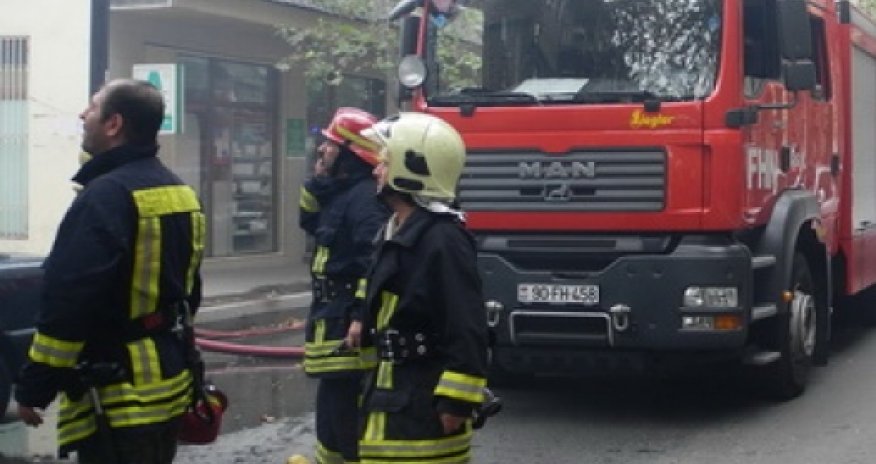 Пожар в Баку: погибла женщина