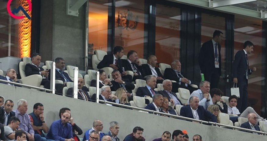 Azərbaycanlı məmurlar da “Çelsi”-“Arsenal” matçında - FOTO