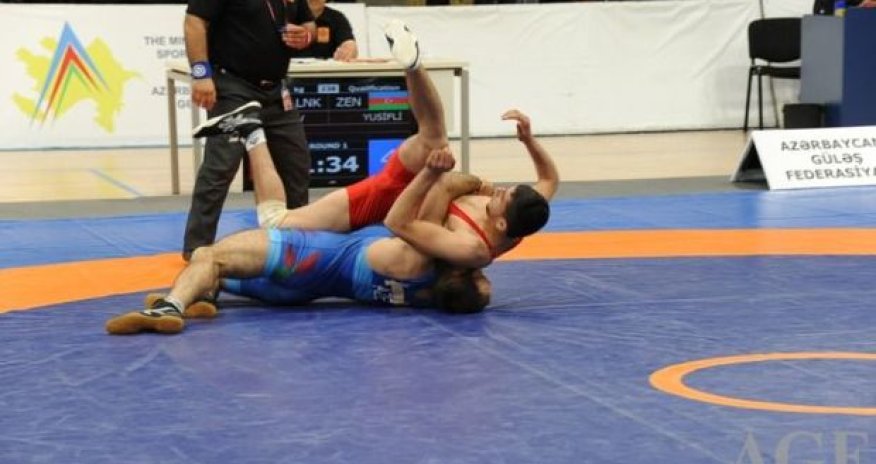 Daha bir güləşçimiz AÇ-də erməni rəqibini məğlub etdi