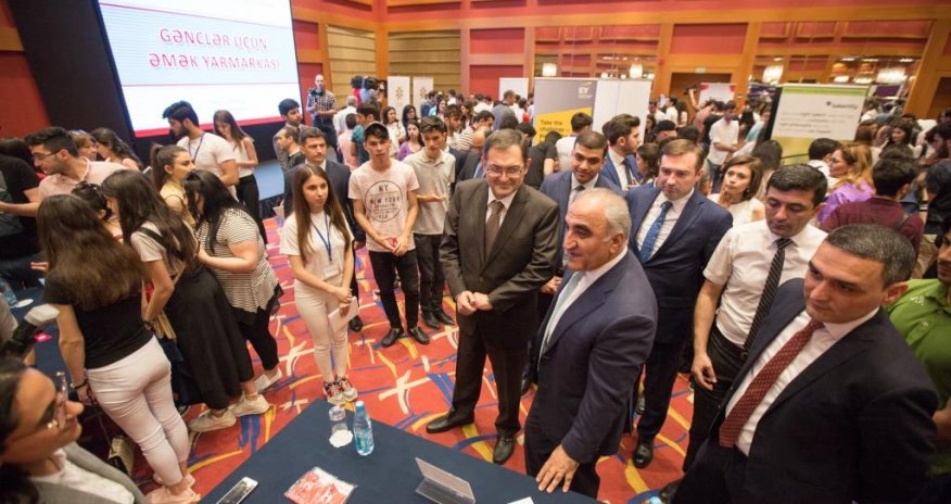 Bakcell gənclərin karyera və məşğulluq imkanlarını artırır