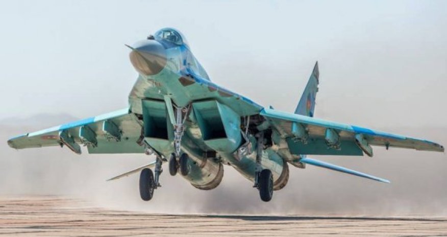 Армения попыталась сбить азербайджанские военные самолеты