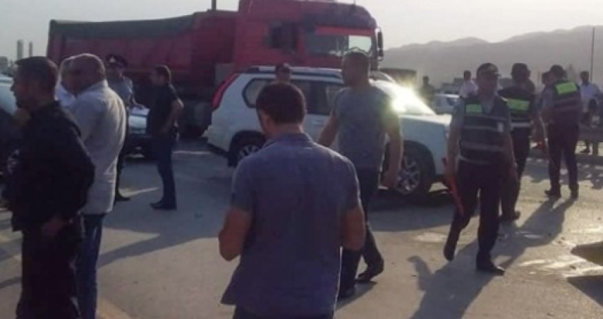 Авария на трассе Баку - Газах: есть погибшие и раненые