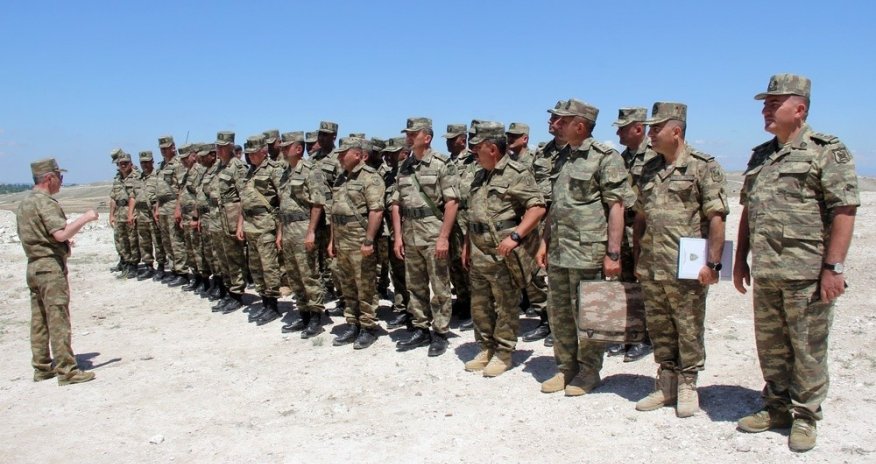 Commander training sessions were held with artillerymen