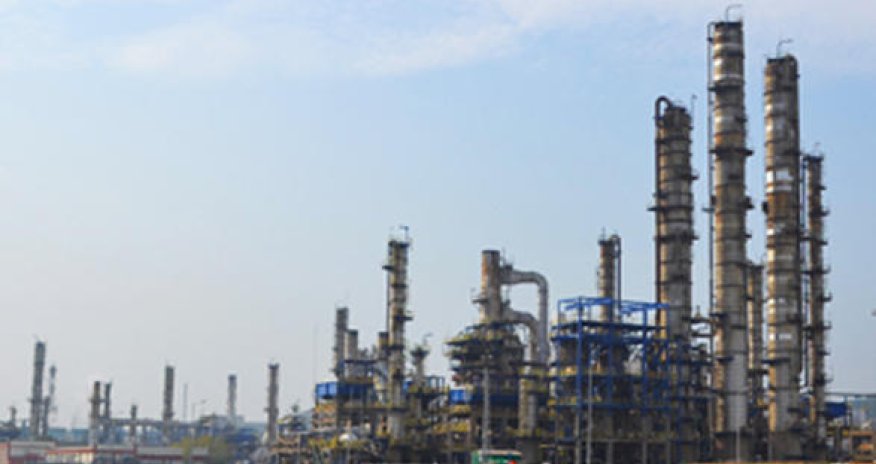 SOCAR talks progress of Baku Oil Refinery's modernization