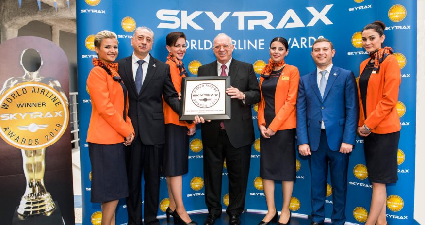 AZAL President Jahangir Asgarov takes part in work of Paris Air Show 2019 (PHOTO)