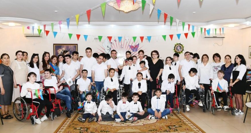 First Vice-President Mehriban Aliyeva visited social service center for children with physical disabilities (PHOTO)