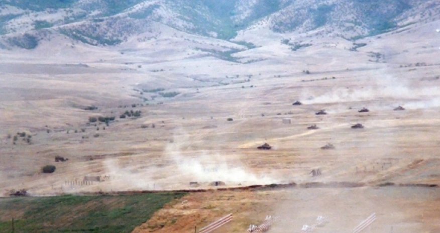 Боевые стрельбы азербайджанской армии в прифронтовой полосе