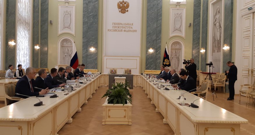 Azerbaijani, Russian prosecutor general’s offices sign co-op agreement (PHOTO)