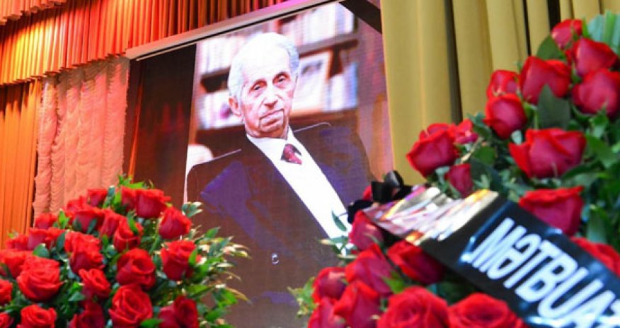 İlham Əliyev və xanımı Şirməmməd Hüseynovun vəfatı ilə bağlı nekroloq imzaladı