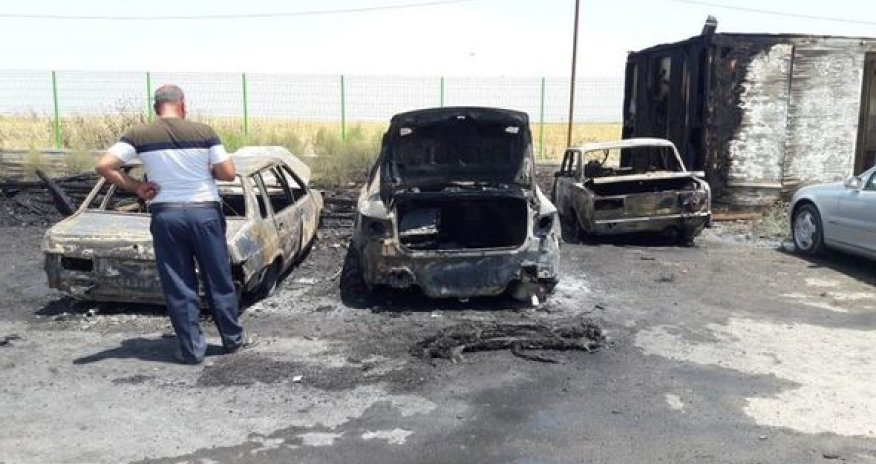 Biləsuvarda 6 maşın yanıb külə döndü - VİDEO