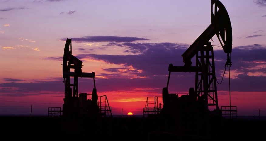 Azerbaijani oil price goes up nearly $2