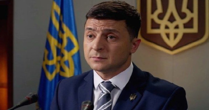 Ukrayna prezidenti dövlətə xəyanətdə ittiham olundu