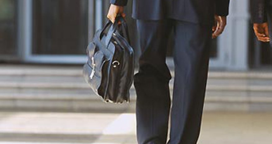 Bakıda tanınmış iş adamının əmlakı əlindən alındı - SİYAHI