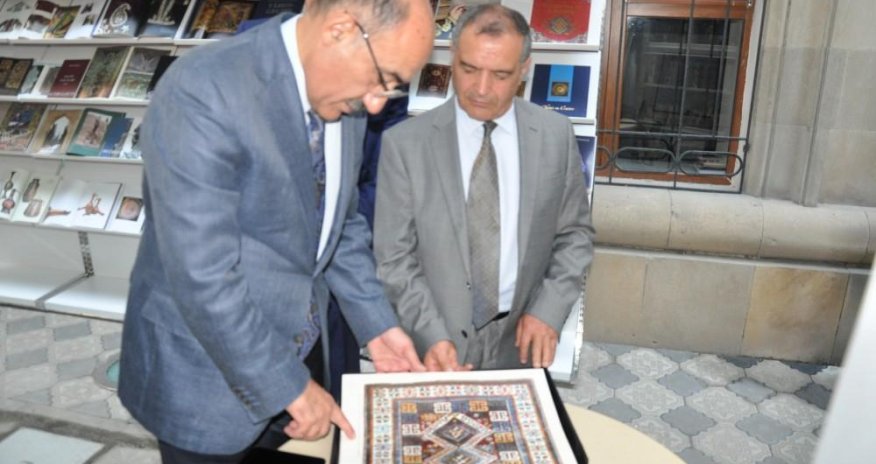Book exhibition opens on sidelines of UNESCO session in Baku