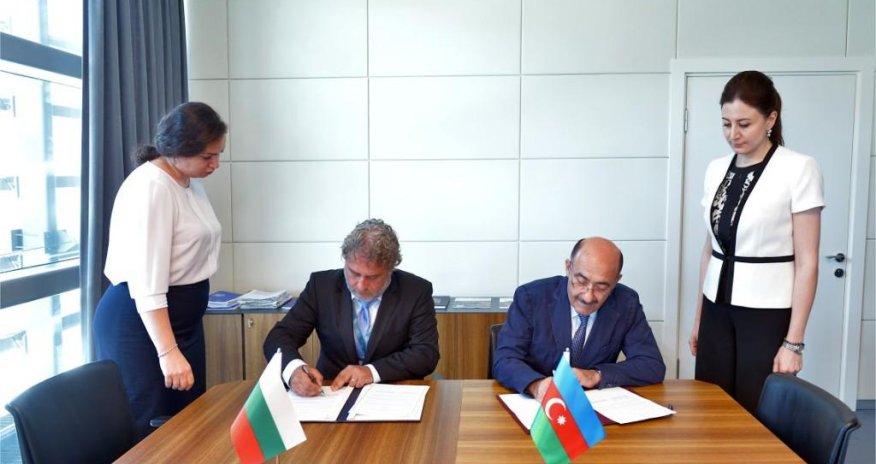 Azerbaijan, Bulgaria ink program document on cultural co-op (PHOTO)