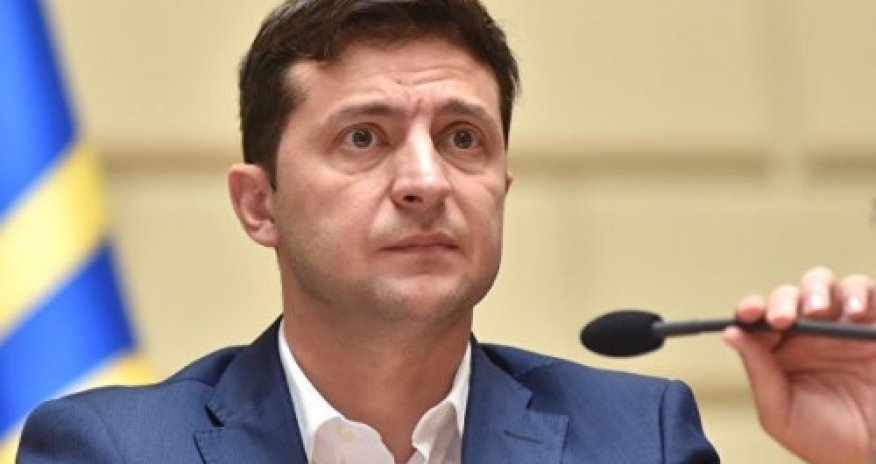 Prezident məmuru otaqdan belə qovdu - VİDEO