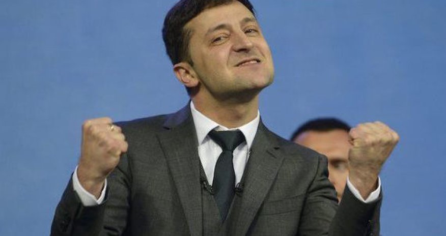 Zelenski daha bir məmuru işdən qovdu: Sən məni axmaq hesab edirsən? - VİDEO