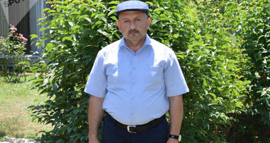 Azərbaycanda 52 yaşında məzun olan baba: 