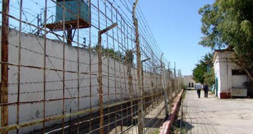 SON DƏQİQƏ: 6 min məhkumu əfv edildi