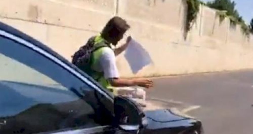 Abid Şərifov maşını jurnalistin üstünə sürməyi əmr etdi - ŞOK VİDEO