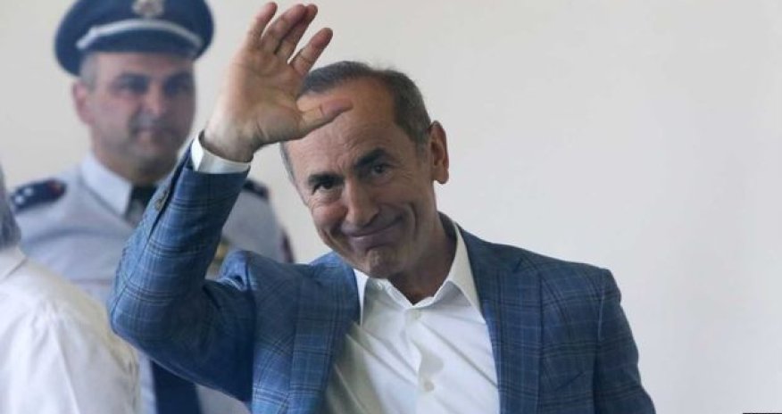 Koçaryan məhkəmədə tapançalarını tələb etdi