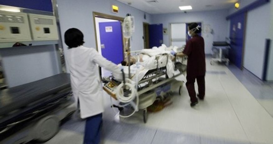 Prezident təcili xəstəxanaya yerləşdirildi - FOTO