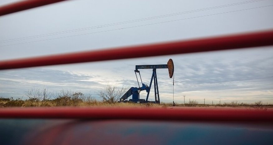 Azerbaijani oil price falls