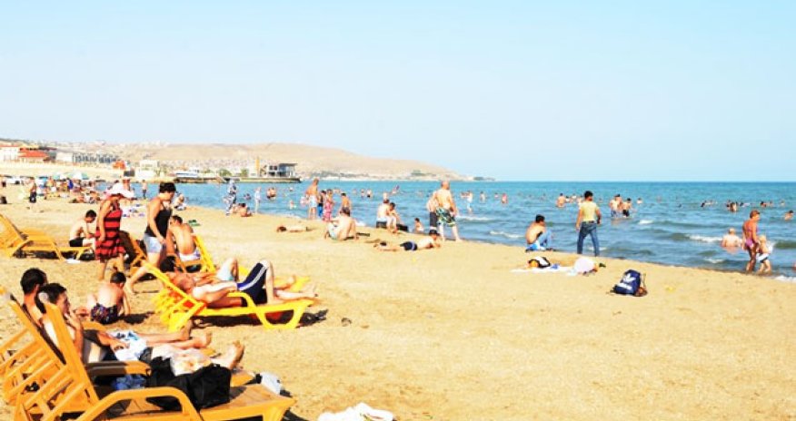 Bakıdakı yeni pulsuz çimərliklərdən - Fotolar